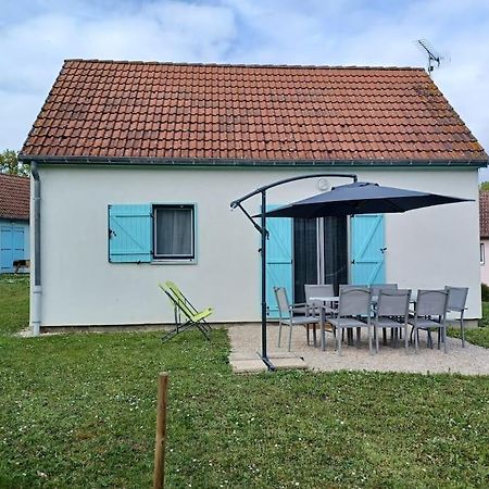 La Maison Bleu Du Lac De Celine Giffaumont-Champaubert Luaran gambar