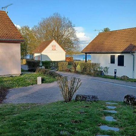 La Maison Bleu Du Lac De Celine Giffaumont-Champaubert Luaran gambar