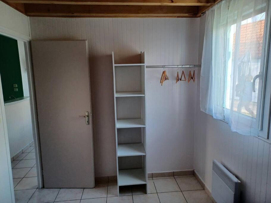 La Maison Bleu Du Lac De Celine Giffaumont-Champaubert Luaran gambar
