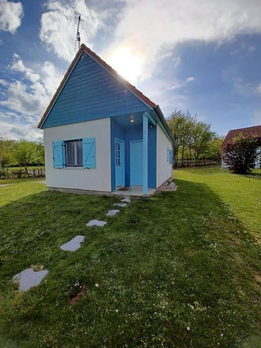 La Maison Bleu Du Lac De Celine Giffaumont-Champaubert Luaran gambar