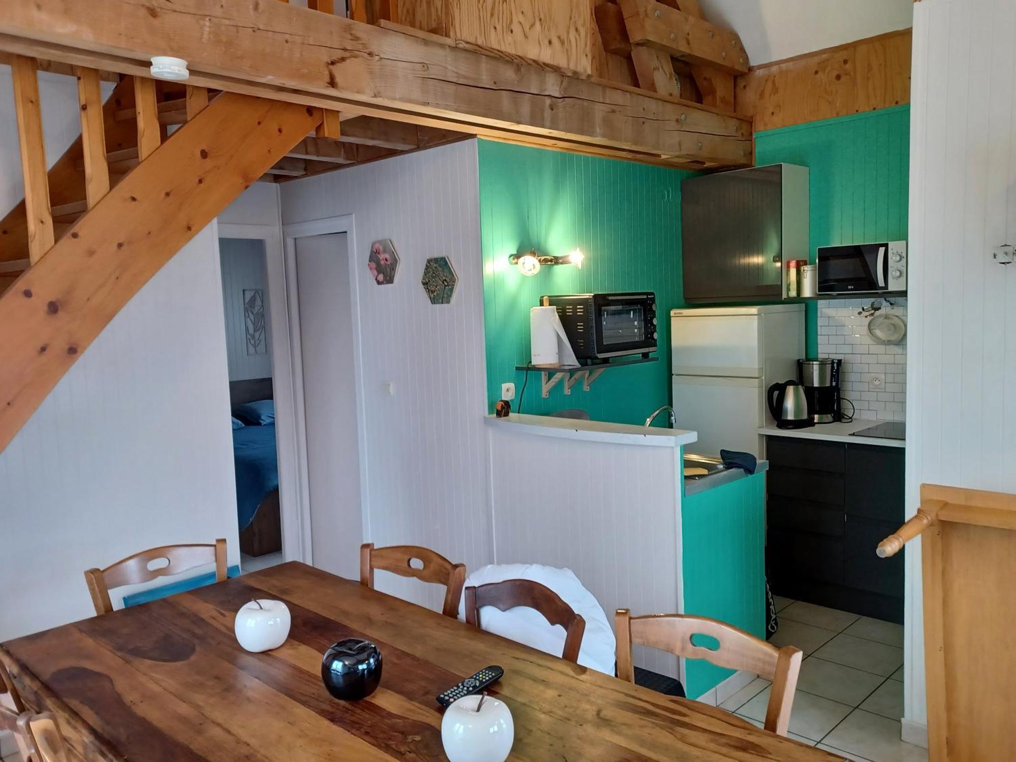 La Maison Bleu Du Lac De Celine Giffaumont-Champaubert Luaran gambar